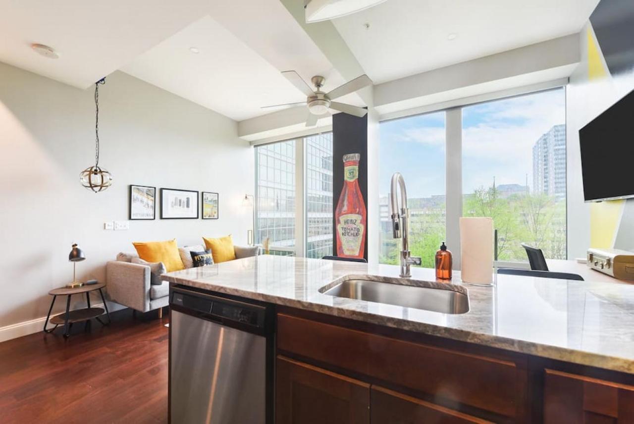 Hostwise - The Washington At Chatham - Free Parking, Fitness Center Apartment